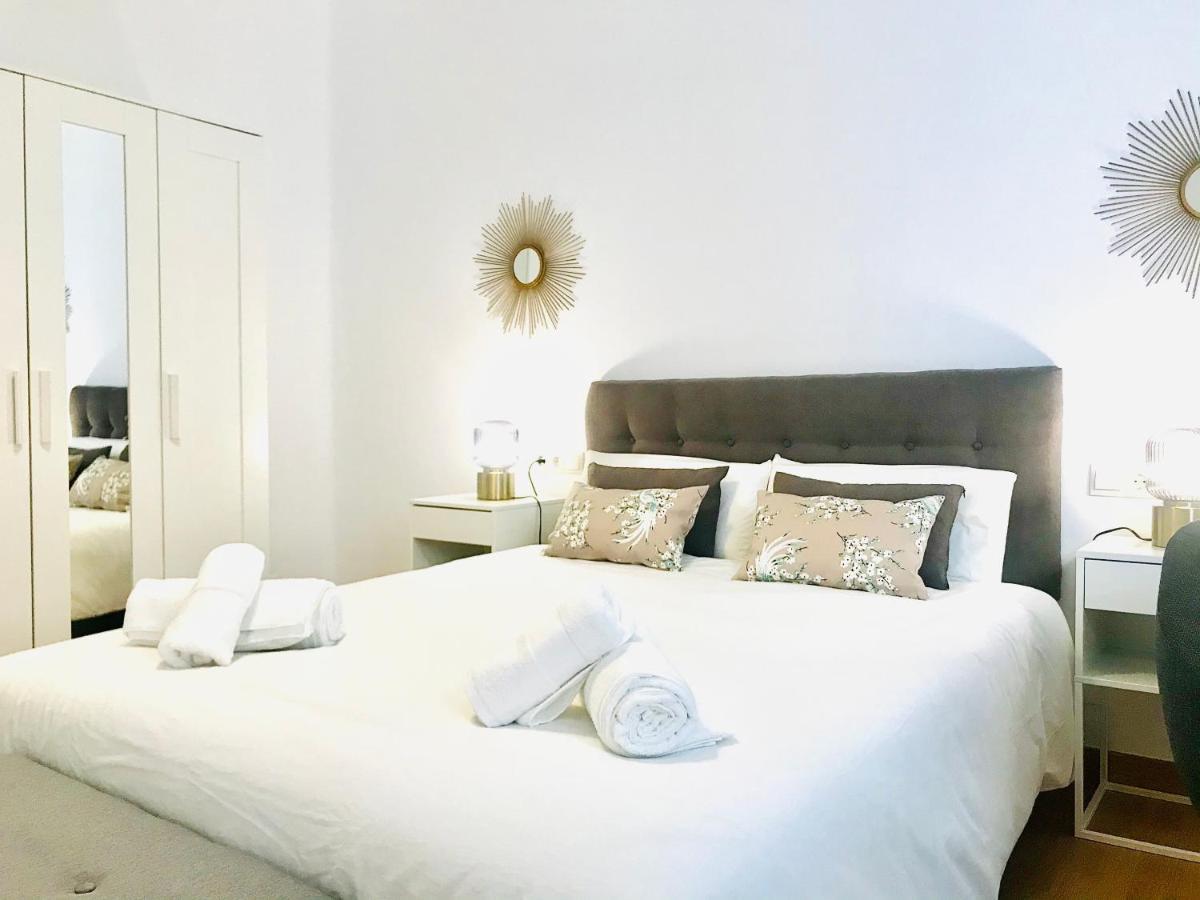 Gleaming & Well Located Apartment In Malaga Center Екстериор снимка
