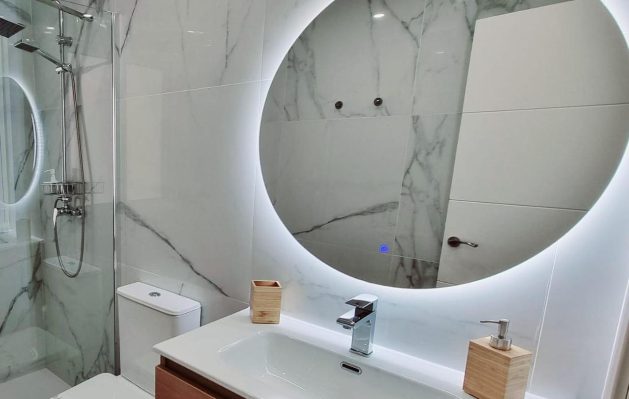 Gleaming & Well Located Apartment In Malaga Center Екстериор снимка